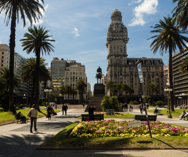 Postura de AMDA sobre el riesgo de retroceso a la libertad de expresión por los intentos de derogar la Ley de Medios de Uruguay